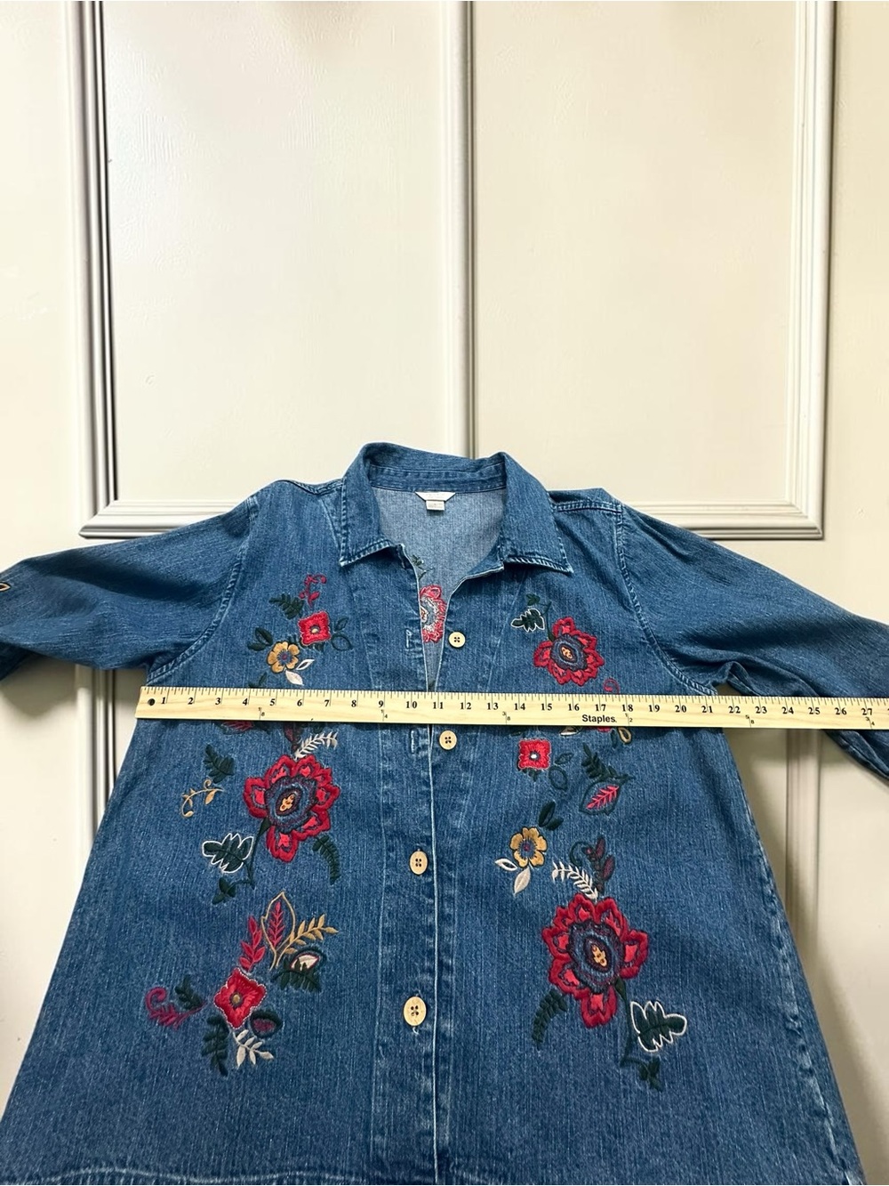 Christopher & Banks Lightweight Embroidered Denim Jacket. Vintage. Size: Large - Picture 6 of 9